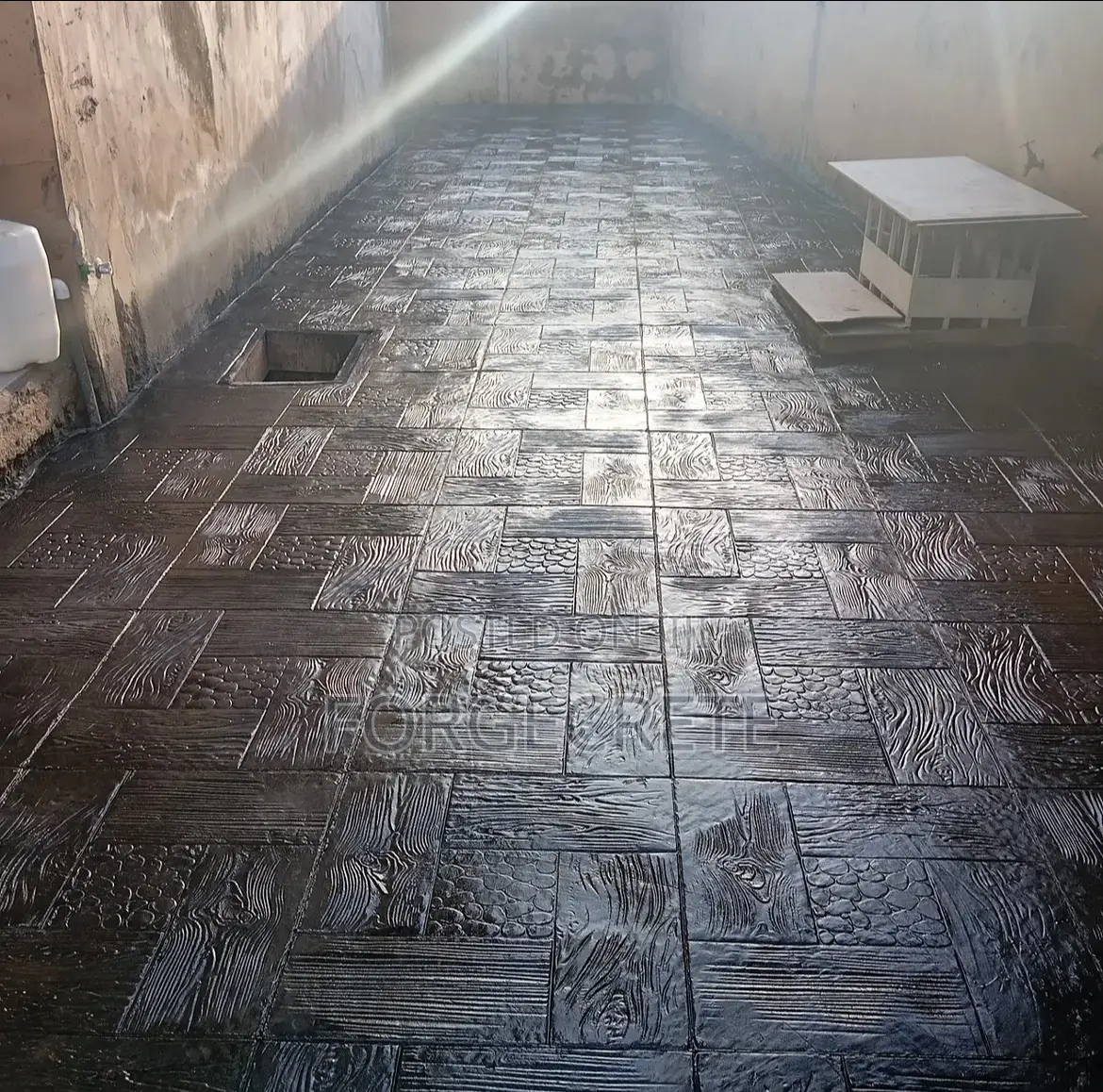 Stamped Concrete Flooring With Beautiful Designs, High Durability