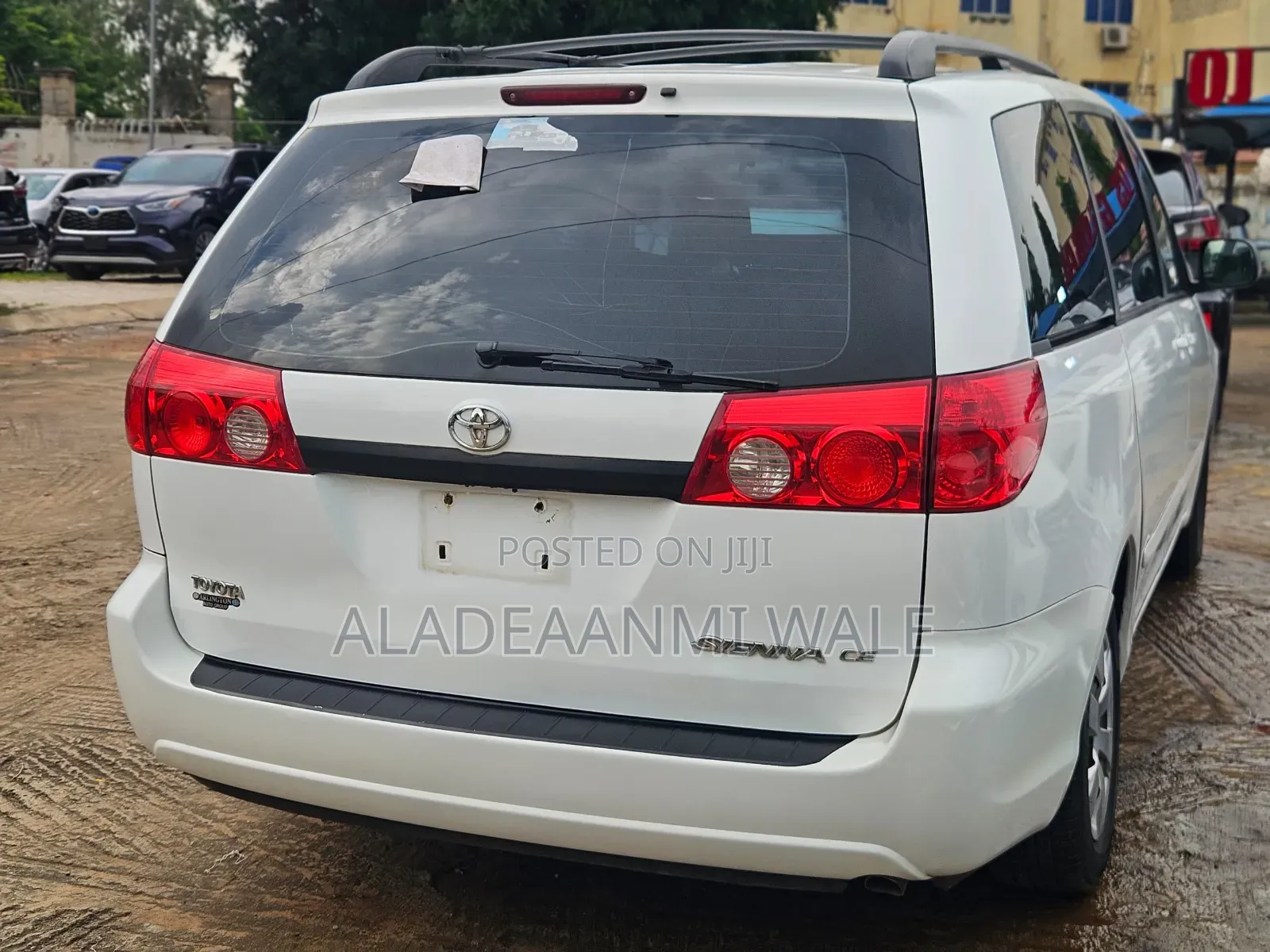 Toyota Sienta 2010 White