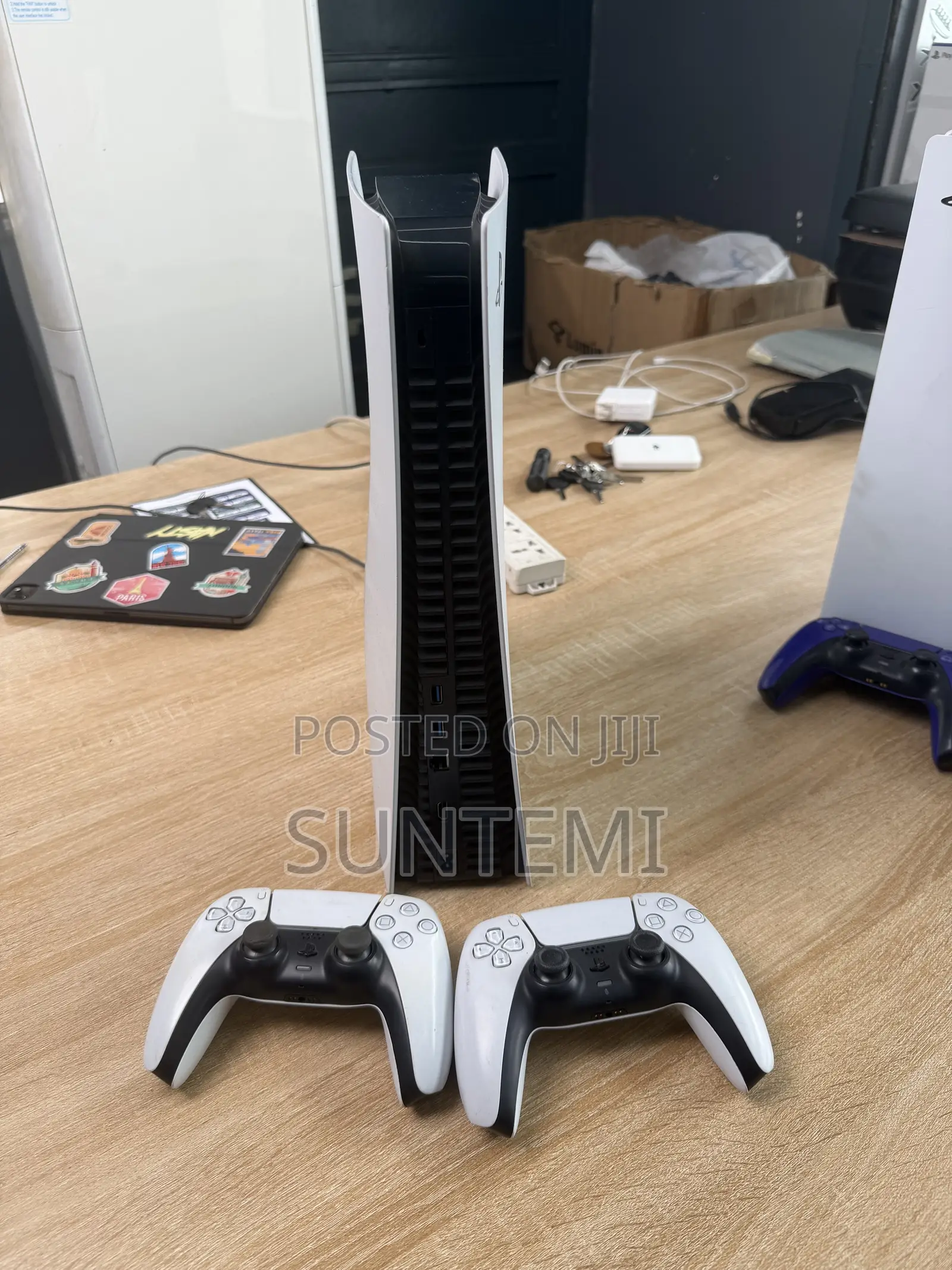 UK Used PS5 Fat With 2 Controllers and Games