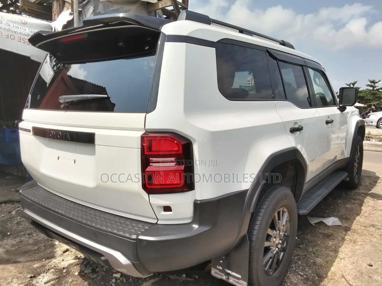 Toyota Land Cruiser Prado 2024 White