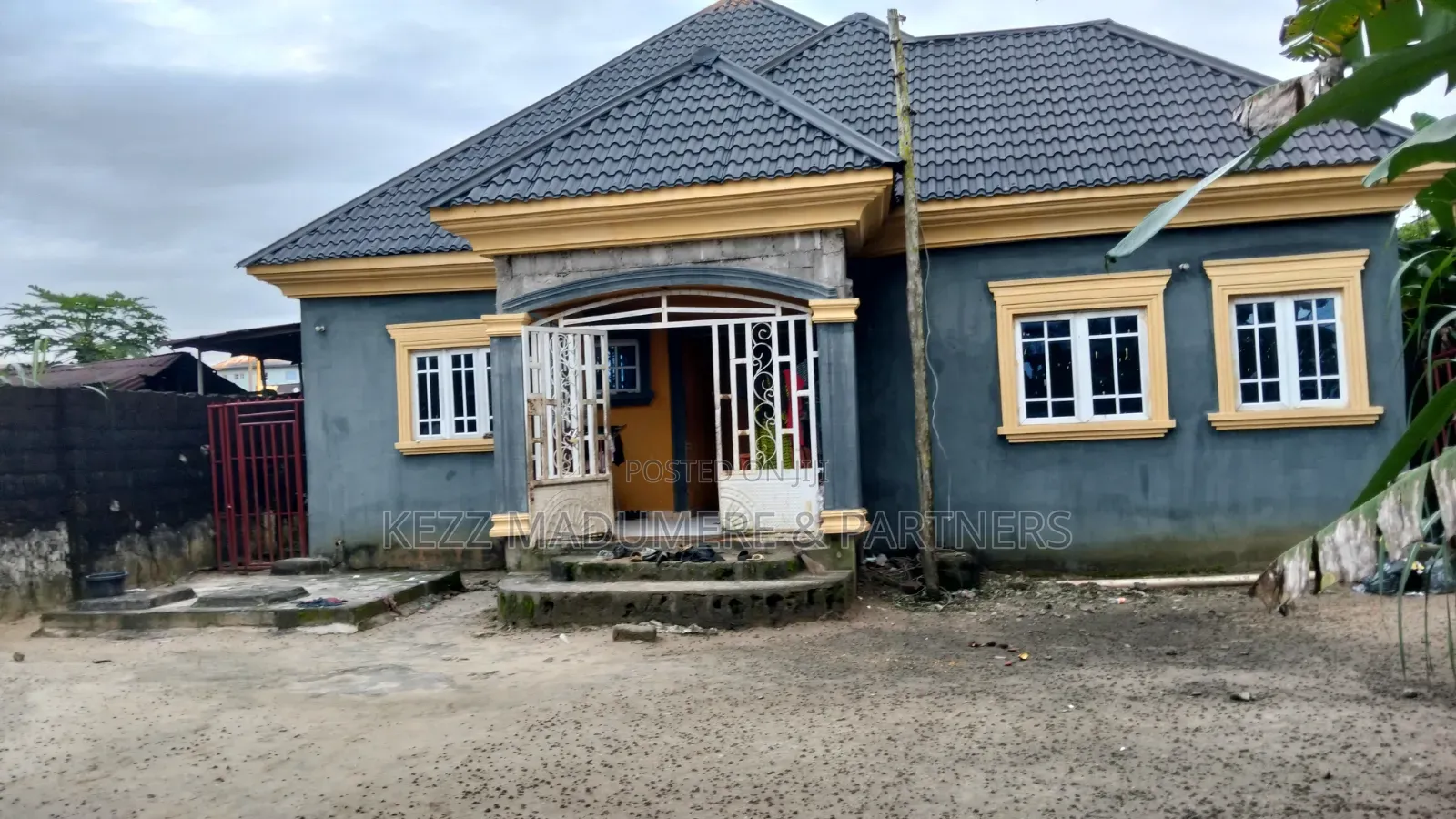 4bdrm Bungalow in By Nepa Off Sars, Rukpokwu for sale