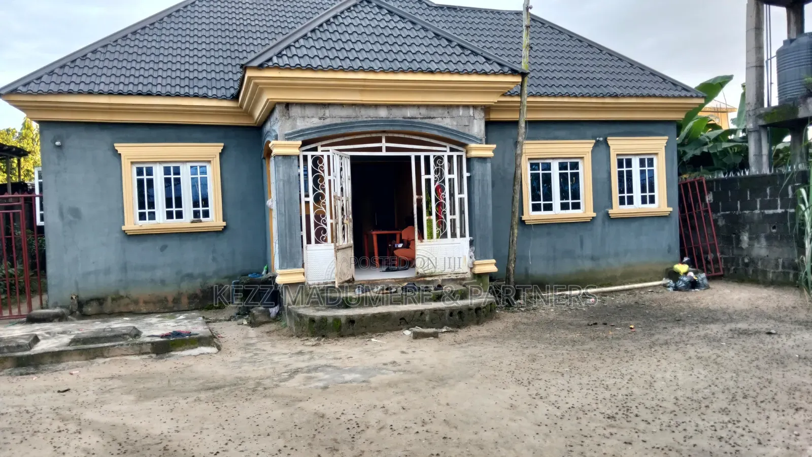 4bdrm Bungalow in By Nepa Off Sars, Rukpokwu for sale