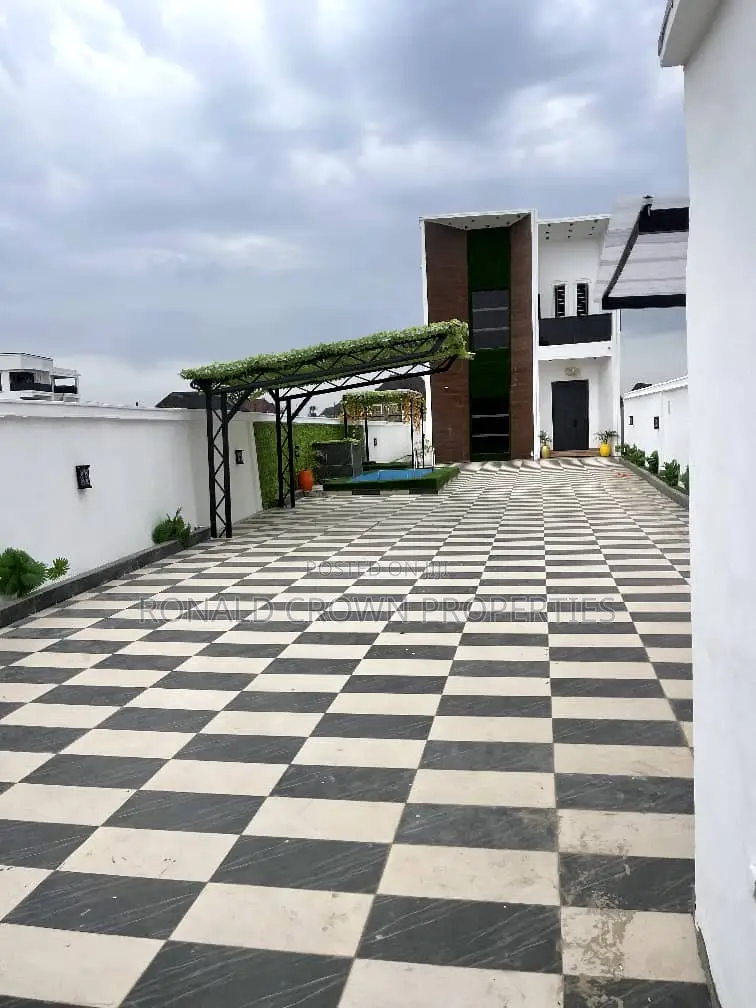 4bdrm Duplex in Festac for sale