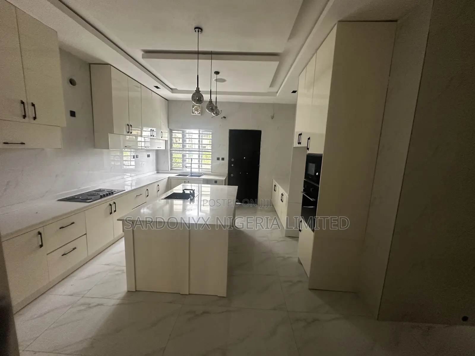 5bdrm Duplex in Royal Garden Estate for sale