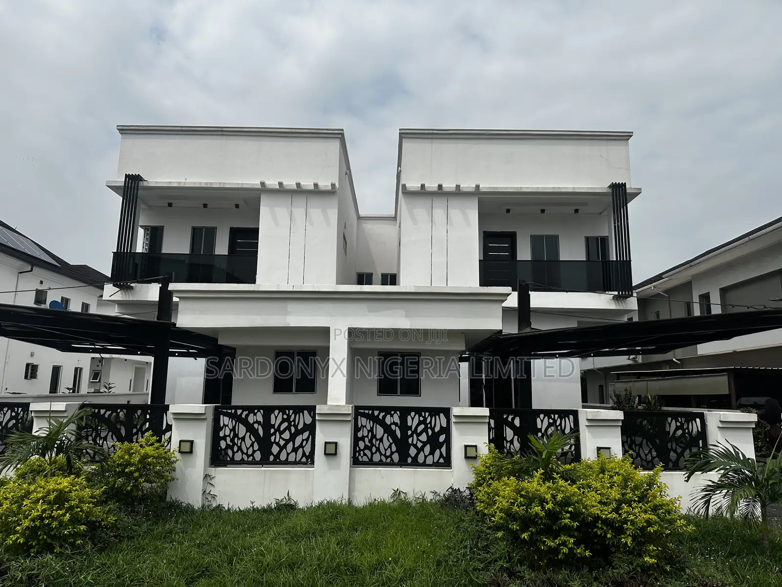 5bdrm Duplex in Royal Garden Estate for sale