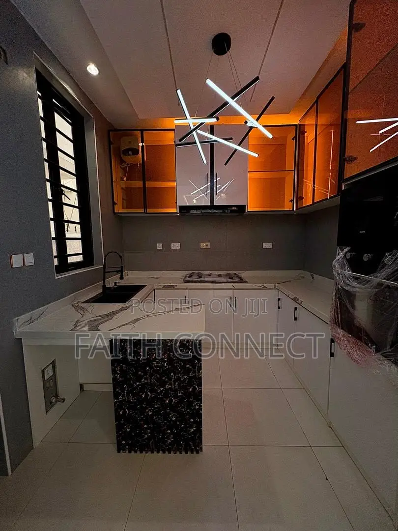 4bdrm Duplex in Lekki Ikota for sale