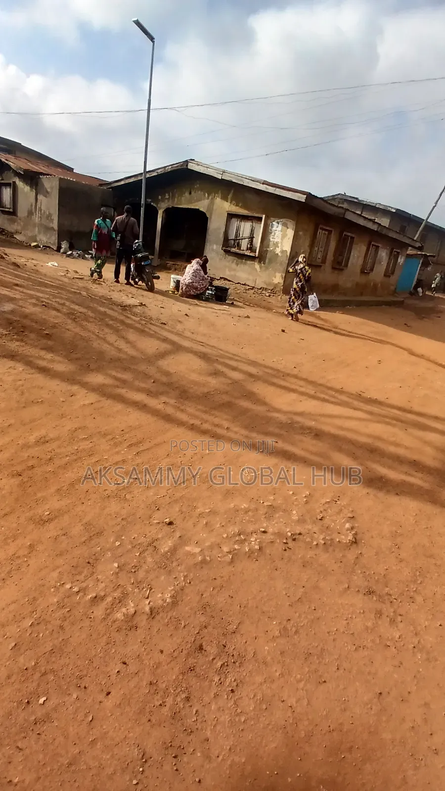 8bdrm Bungalow in Bodija, Ibadan for sale