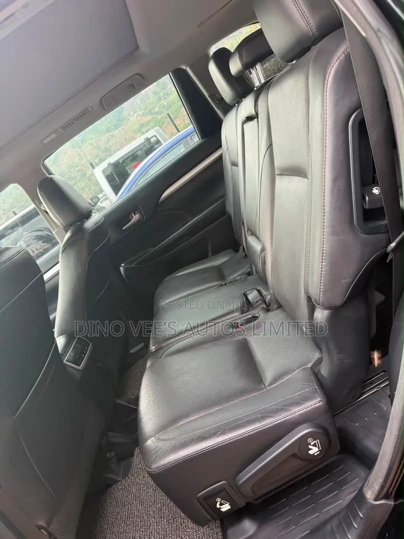 Toyota Highlander 2016 Black