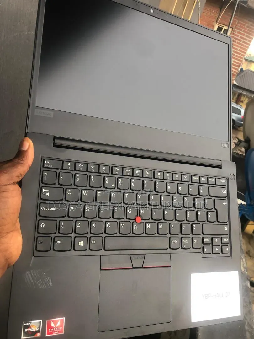 Laptop Lenovo ThinkPad E495 8GB Intel Core i5 SSD 256GB