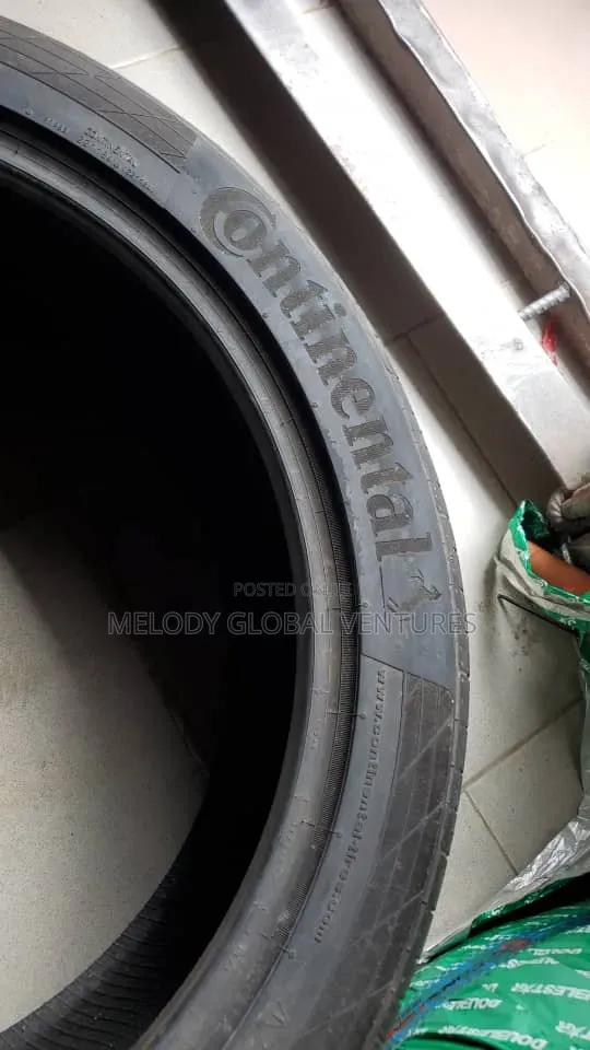 285/40r22(106y) Continental Tires