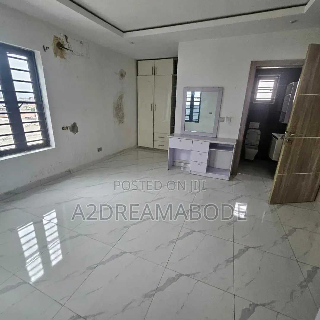 4bdrm Duplex in Magodo, GRA Phase 2 Shangisha for rent