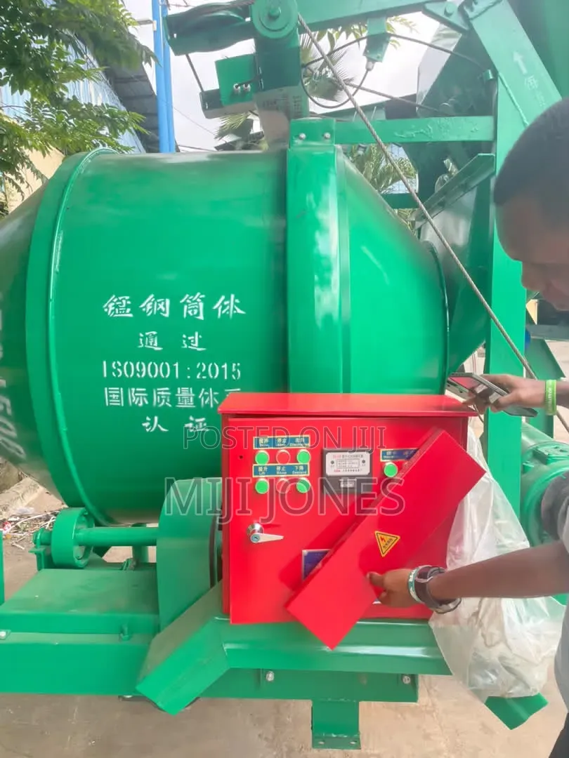 *Jzc350 Self-Loading Mixer – Perfect for Small Projects*