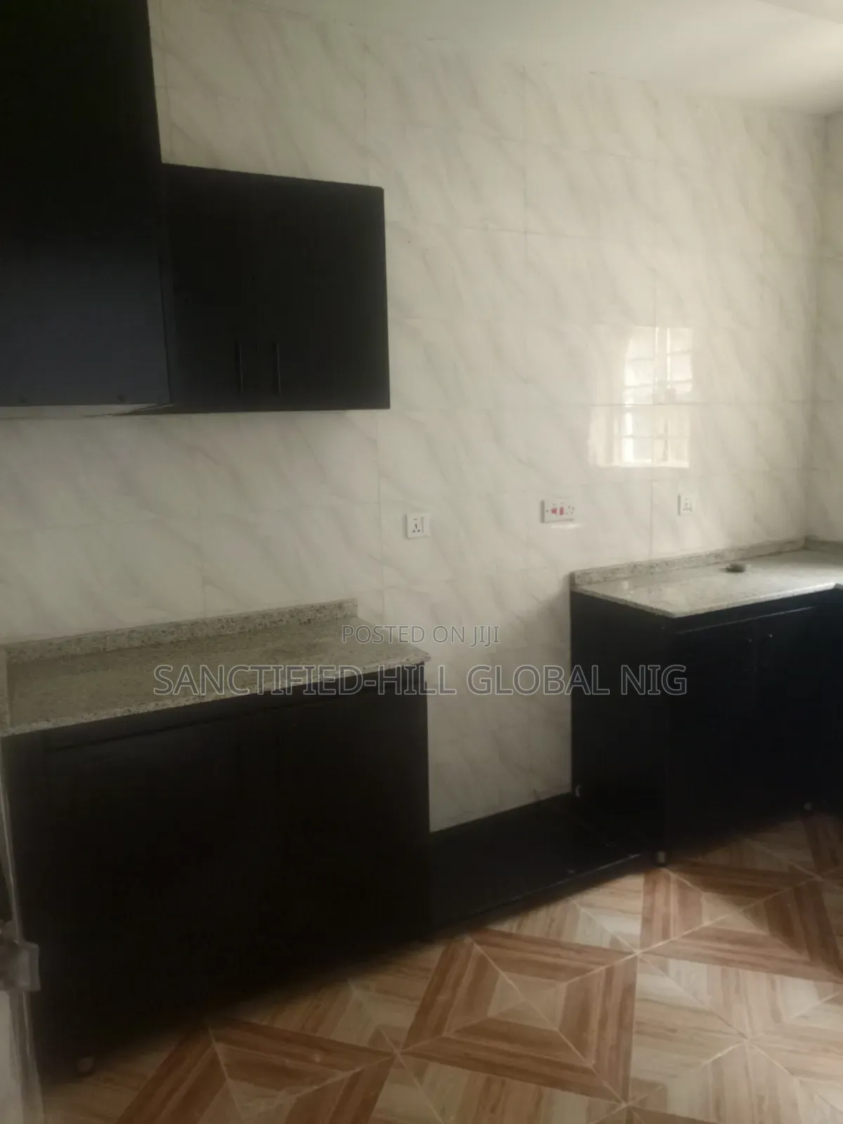 2bdrm Duplex in Back Of Becky1, City for rent