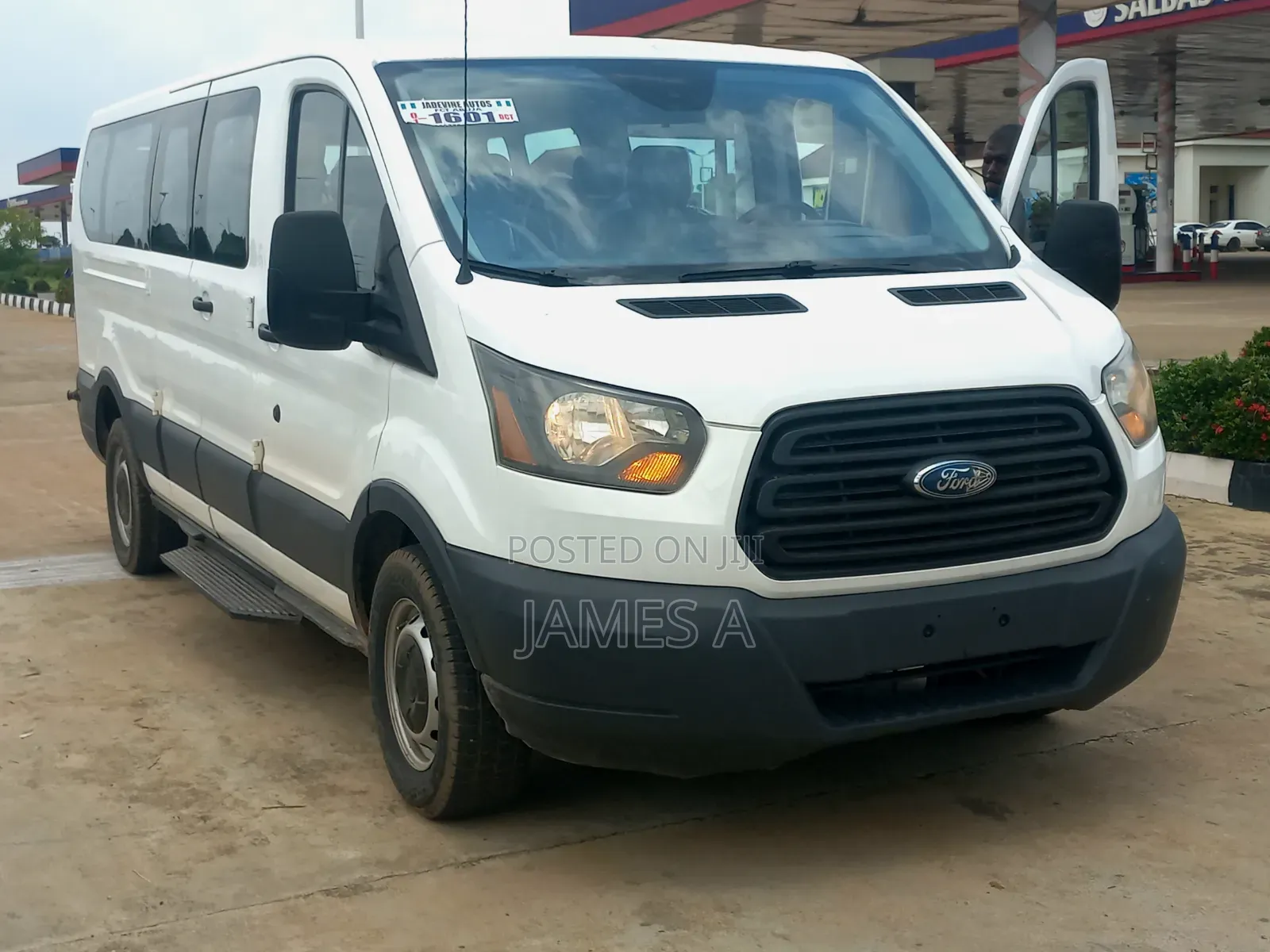 Ford Transit-350 2017 White