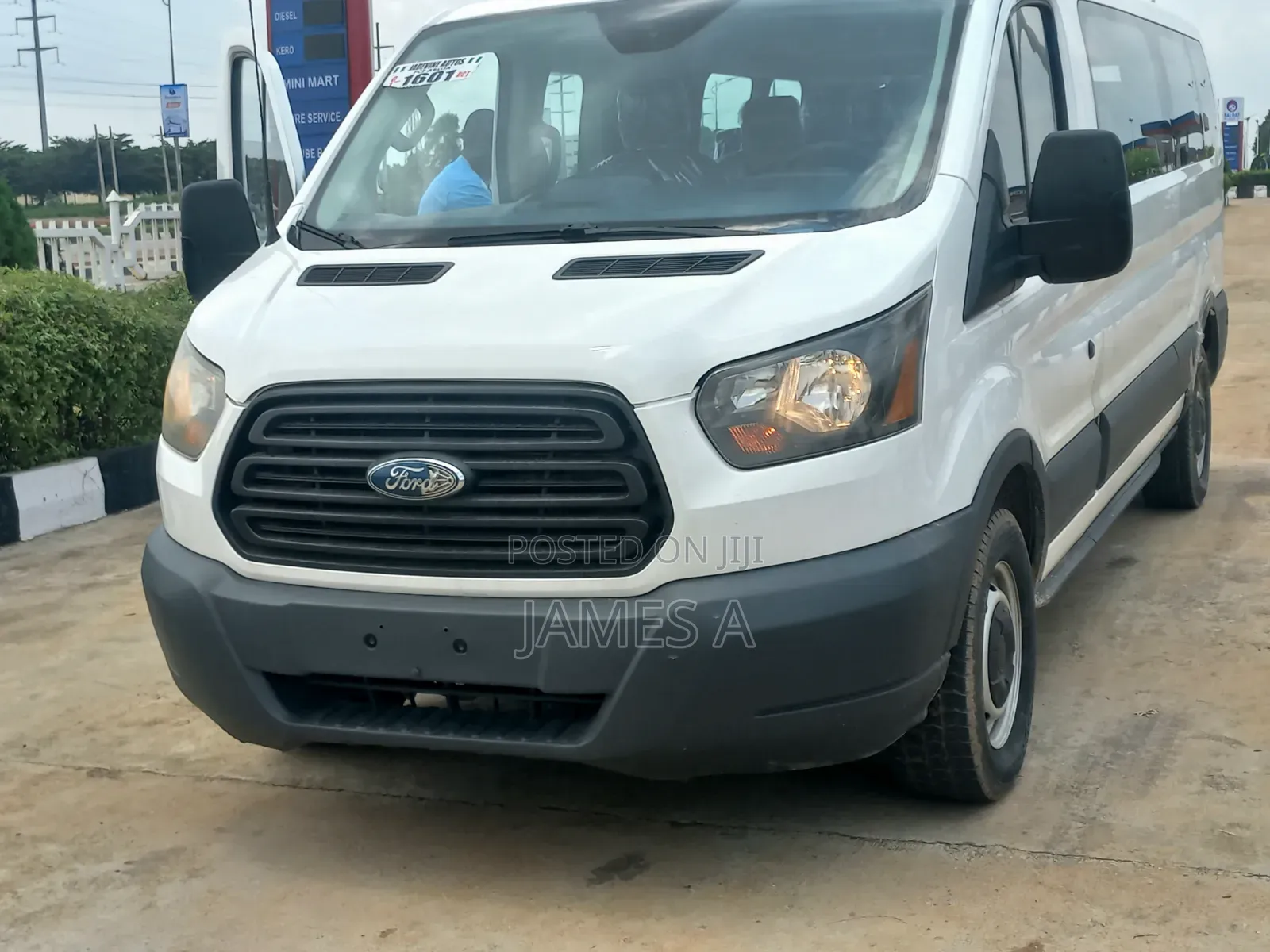Ford Transit-350 2017 White