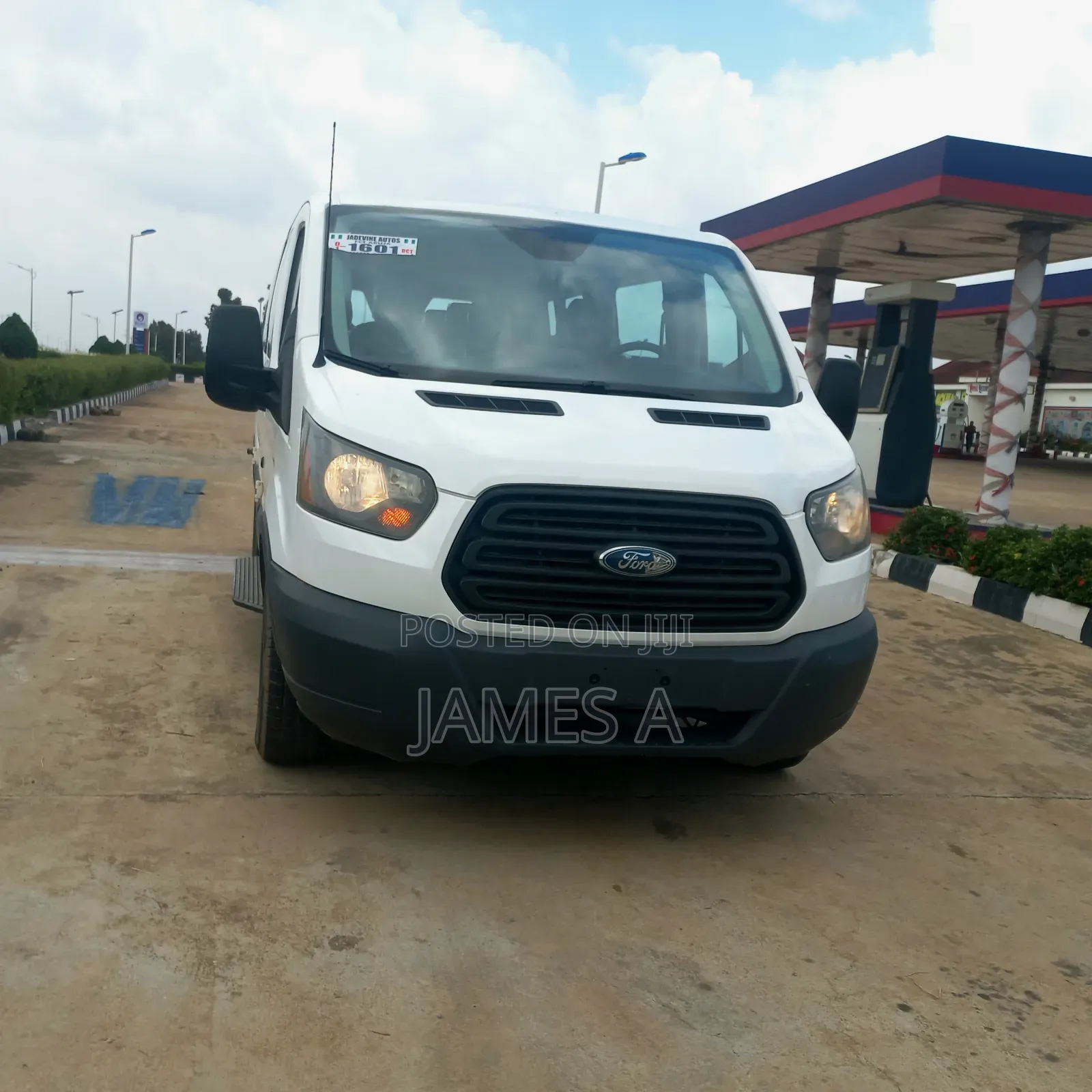 Ford Transit-350 2017 White