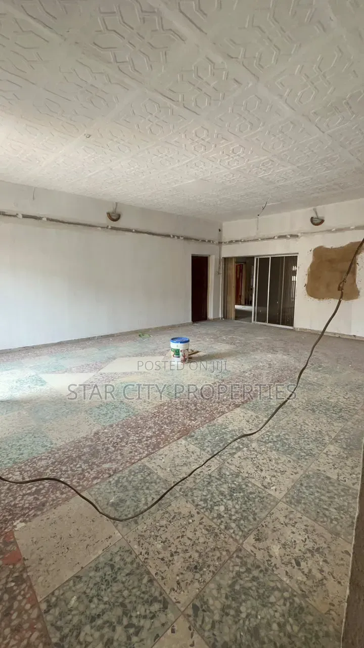 4bdrm Apartment in Gbagada Lagos for rent