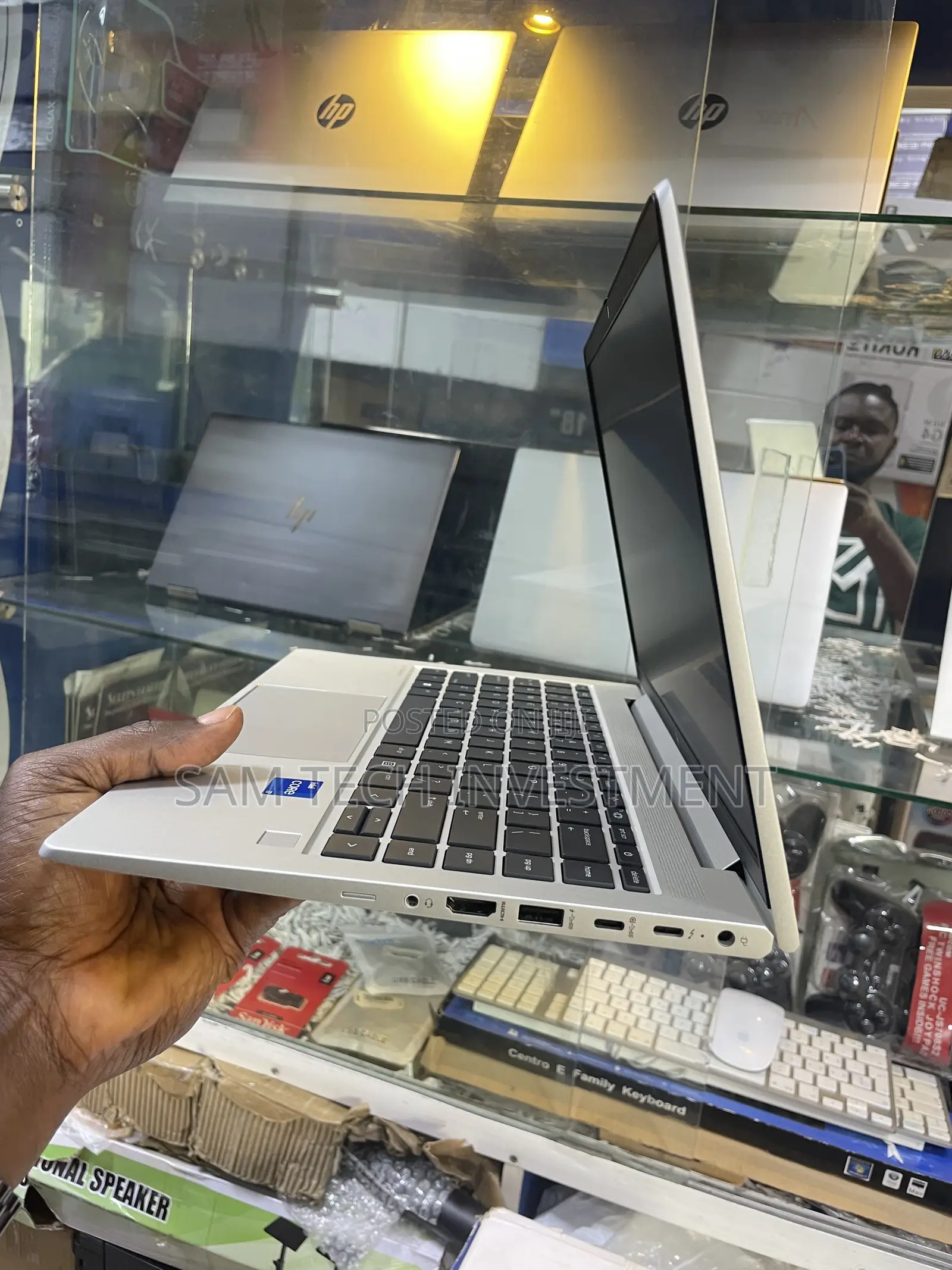 Laptop HP EliteBook 640 G10 16GB Intel Core i7 SSD 512GB