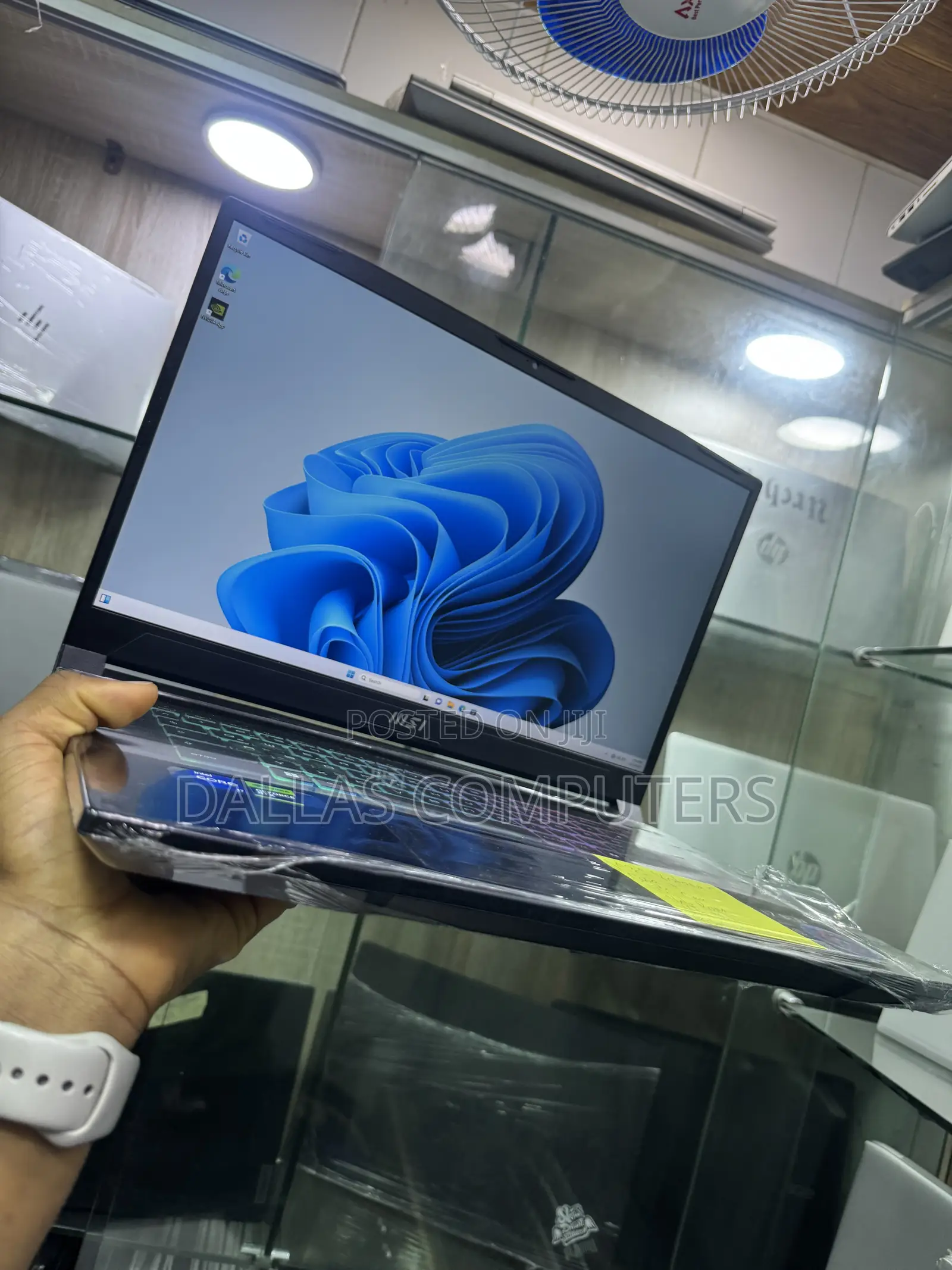 Laptop MSI Katana 15 16GB Intel Core i7 SSD 1T