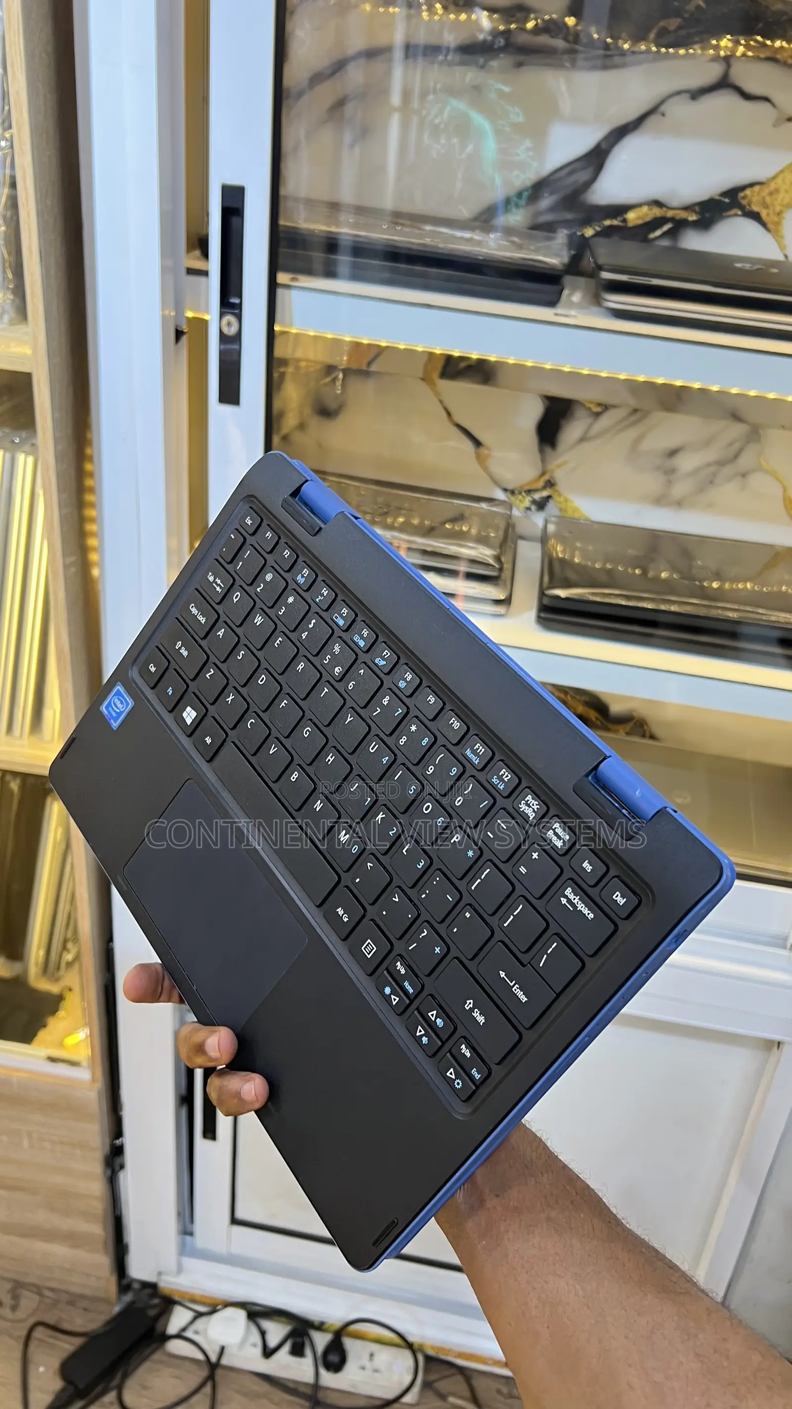 Laptop Acer Aspire R3 4GB Intel Pentium SSD 128GB