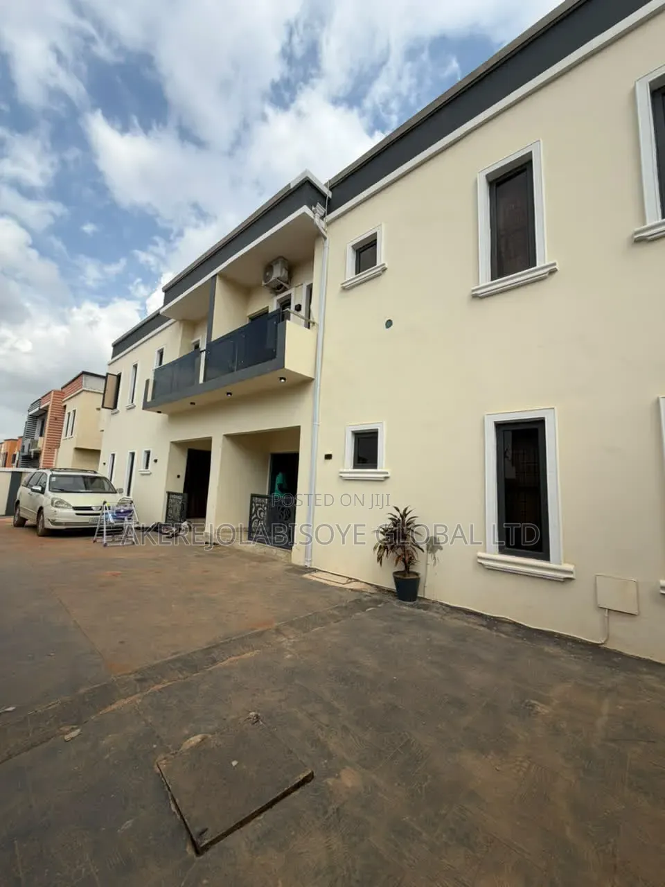 Furnished 5bdrm Duplex in Apo By Chrisland for sale