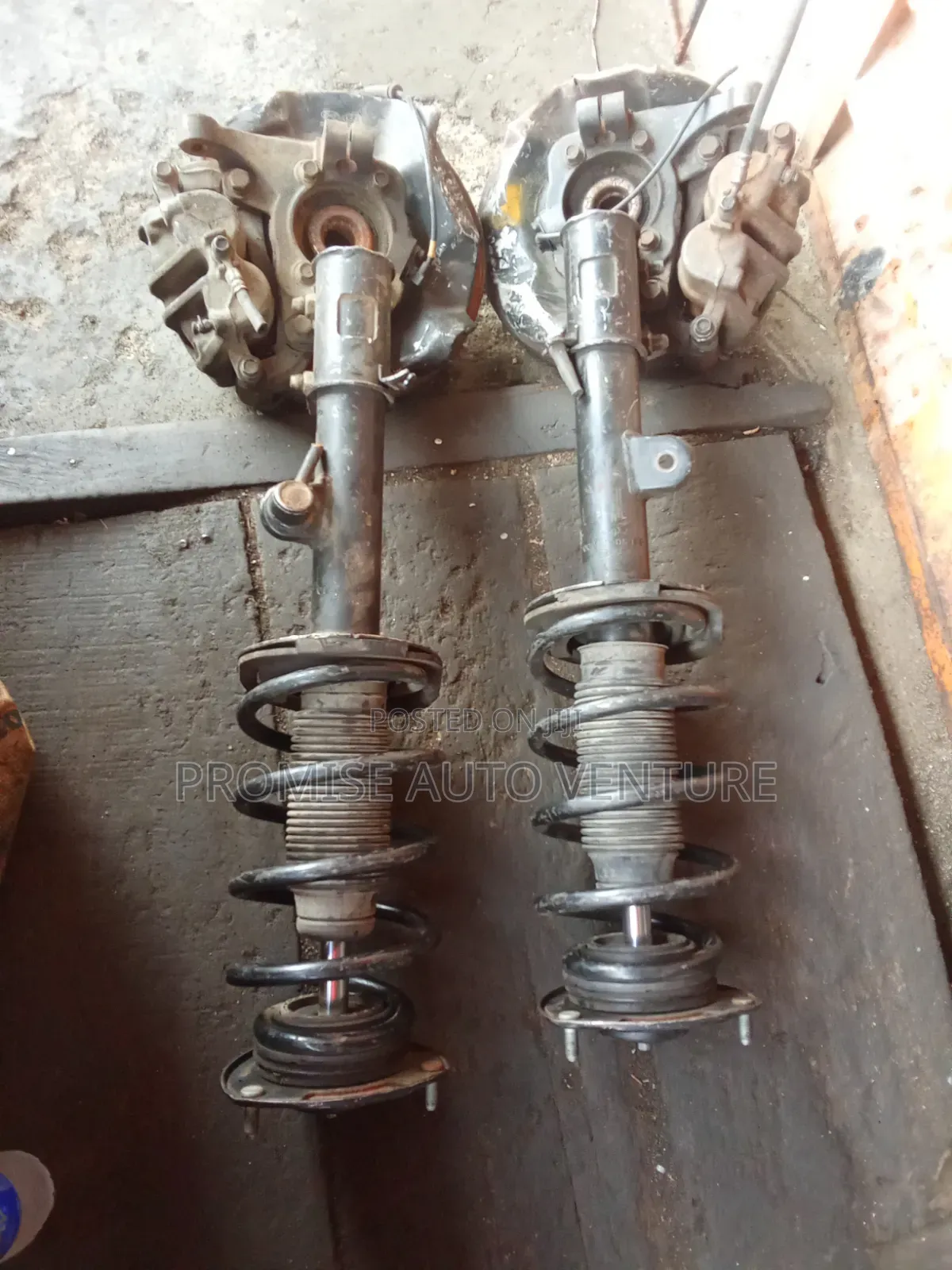 Complete Shock and Hub Hyundai Santa Fe, Kia Sorento, 2010, 2011