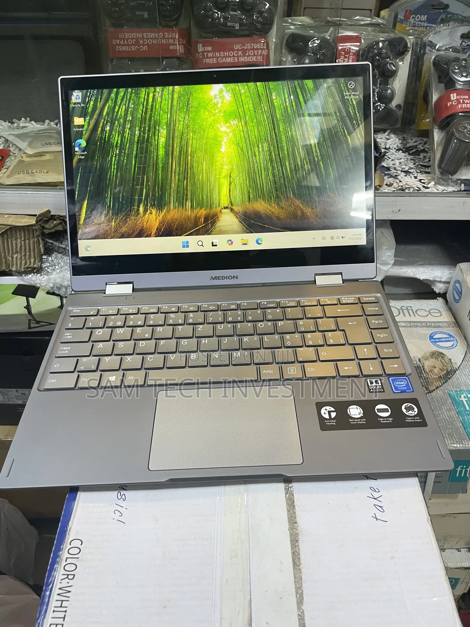 Laptop Medion Erazer X6805 4GB Intel Celeron SSD 128GB