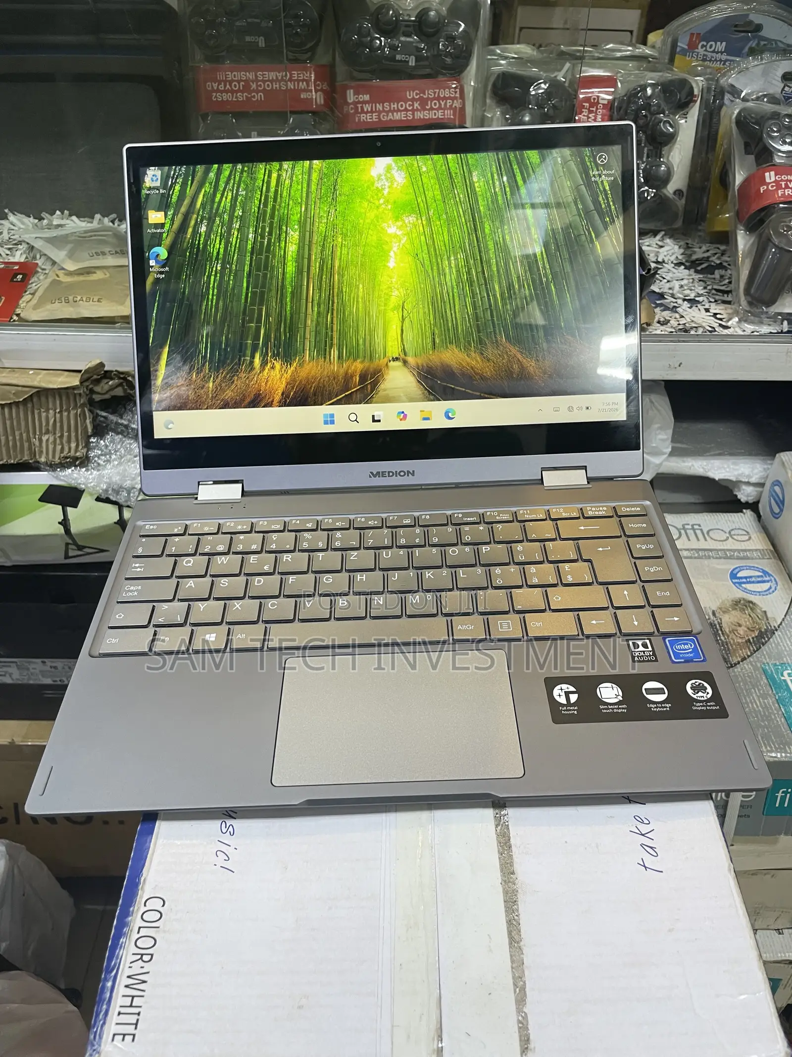 Laptop Medion Erazer X6805 4GB Intel Celeron SSD 128GB