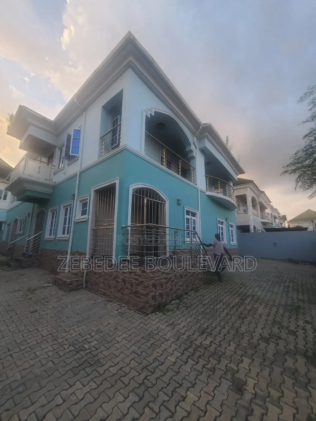 4bdrm Duplex in Kaura for rent