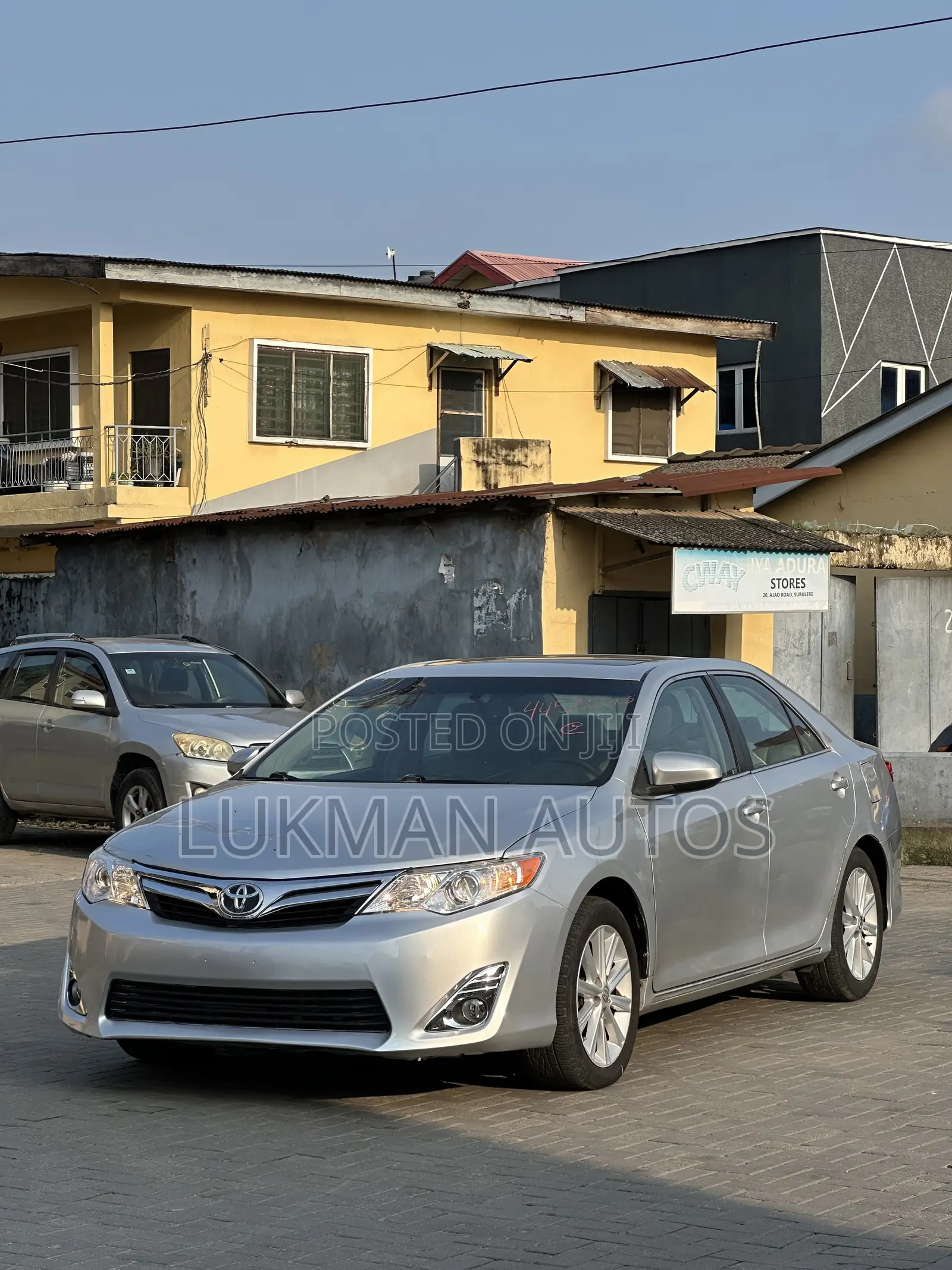 Toyota Camry XLE 4dr Sedan (3.5L 6cyl 6A) 2014 Silver