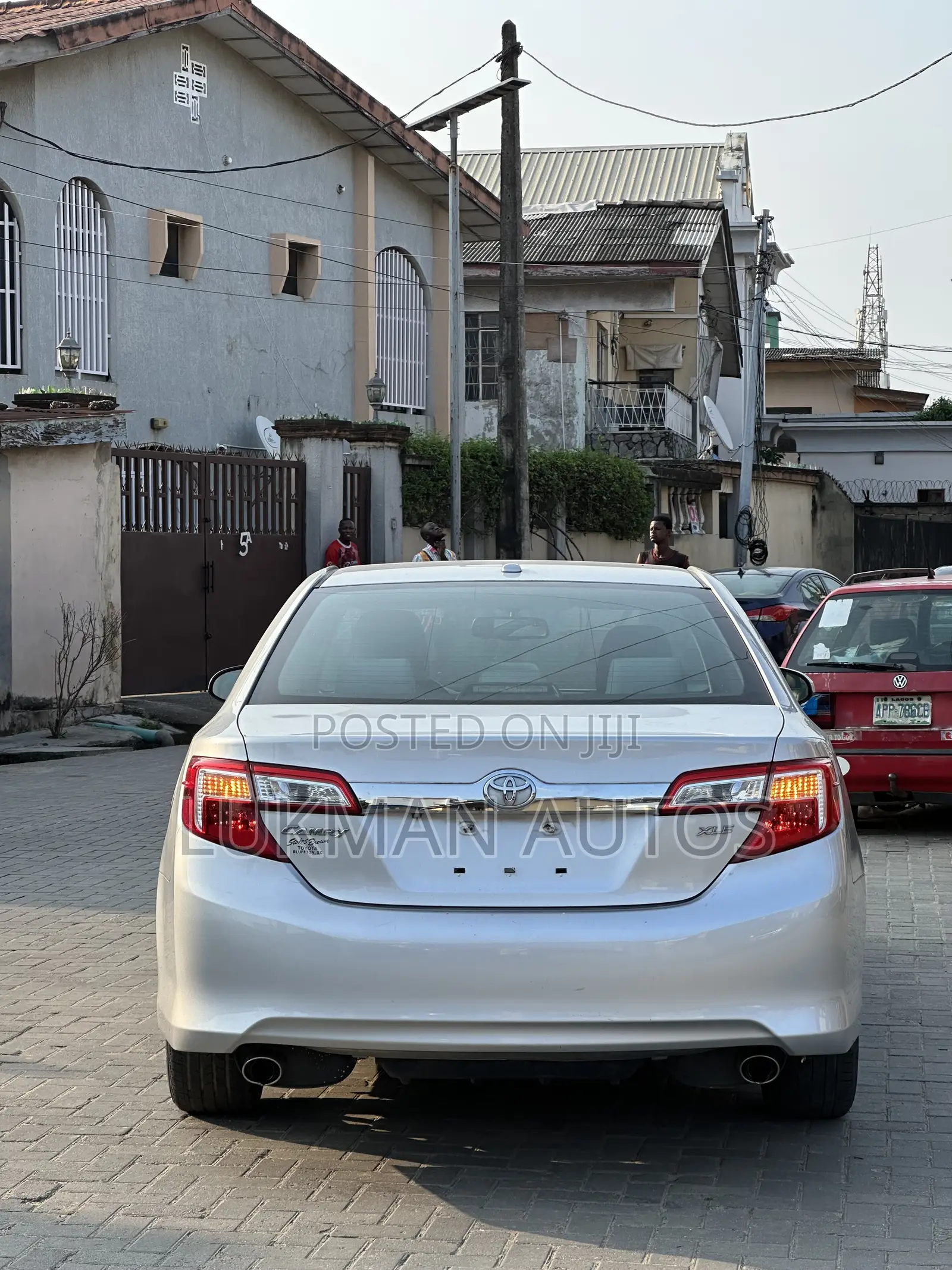 Toyota Camry XLE 4dr Sedan (3.5L 6cyl 6A) 2014 Silver