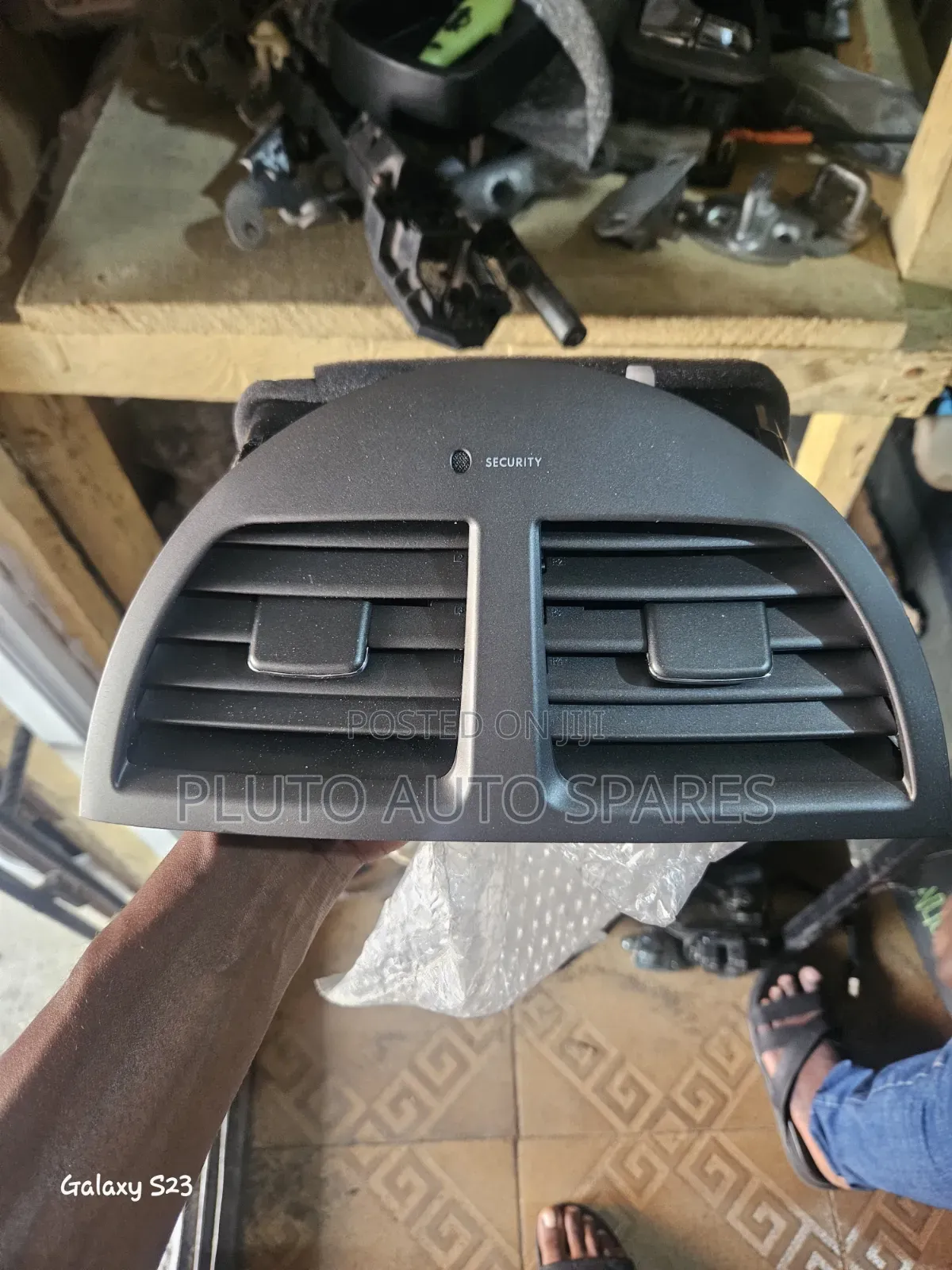 Lexus ES 350 Center a/C Vent Genuine OEM