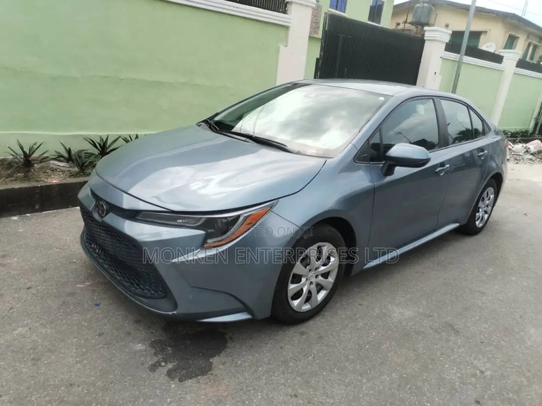 Toyota Corolla LE 2022 Blue