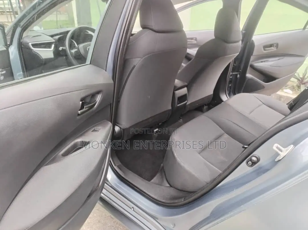 Toyota Corolla LE 2022 Blue