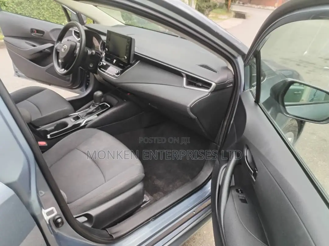 Toyota Corolla LE 2022 Blue