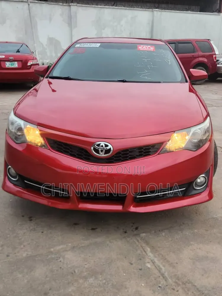 Toyota Camry 2014 Red