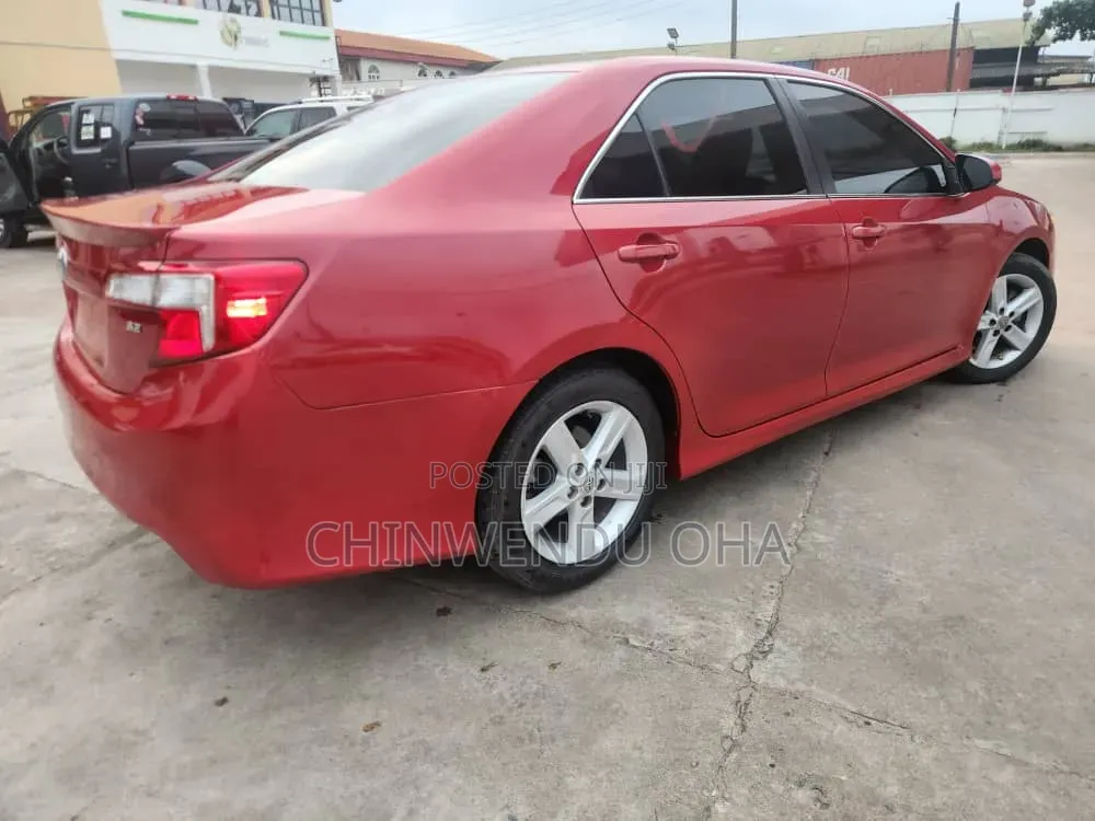 Toyota Camry 2014 Red