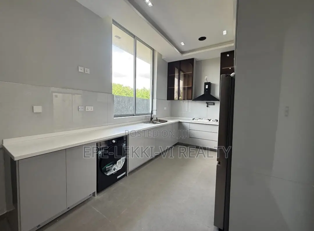5bdrm Duplex in Ikoyi for sale