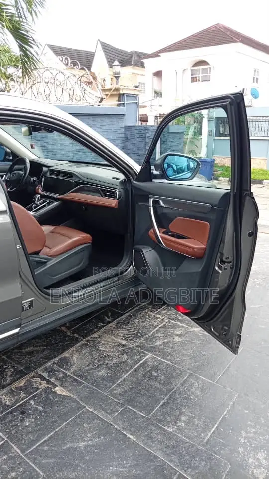 Geely Azkarra 2022 Gray