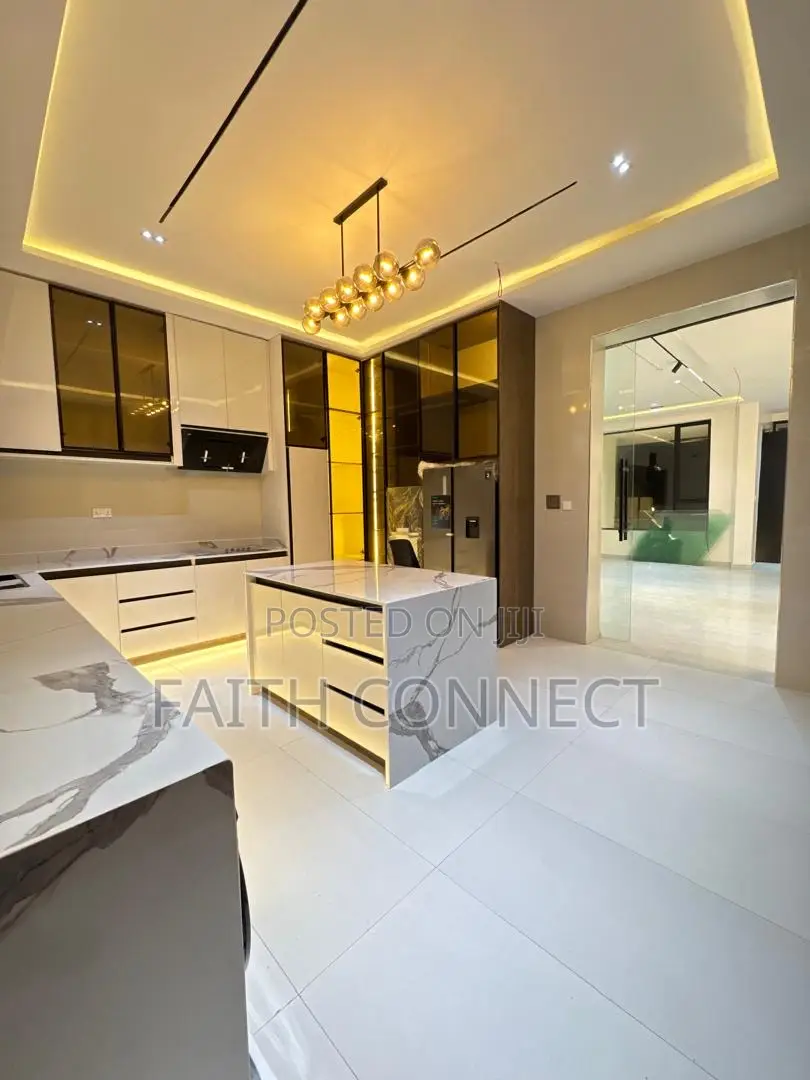 5bdrm Duplex in Lekki, Chevron for sale