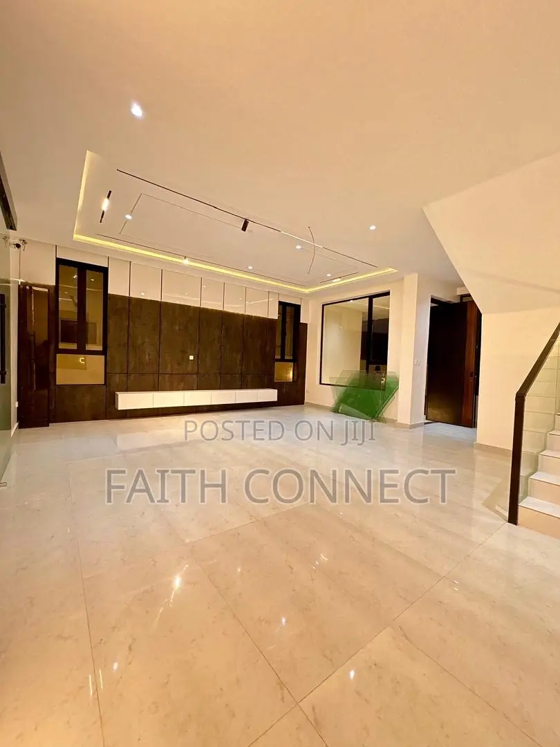 5bdrm Duplex in Lekki, Chevron for sale