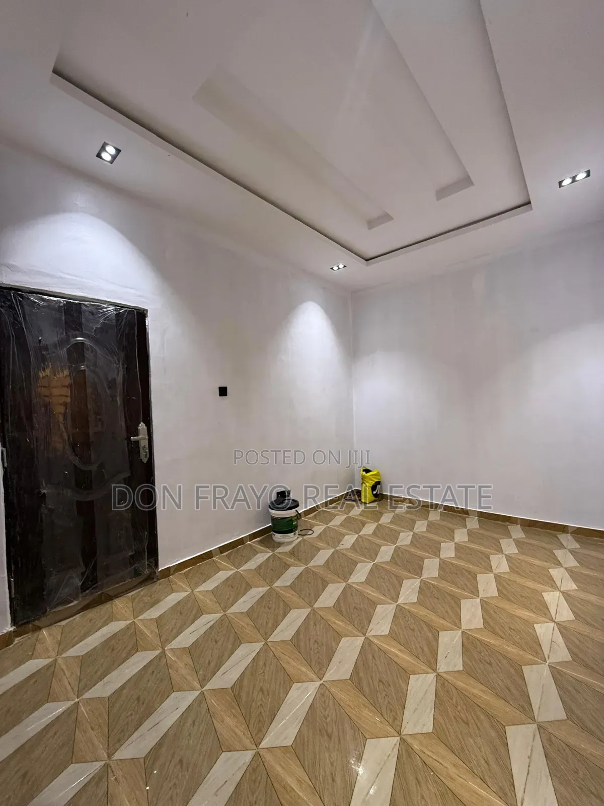 3bdrm Bungalow in Monatan Iwo Road for sale