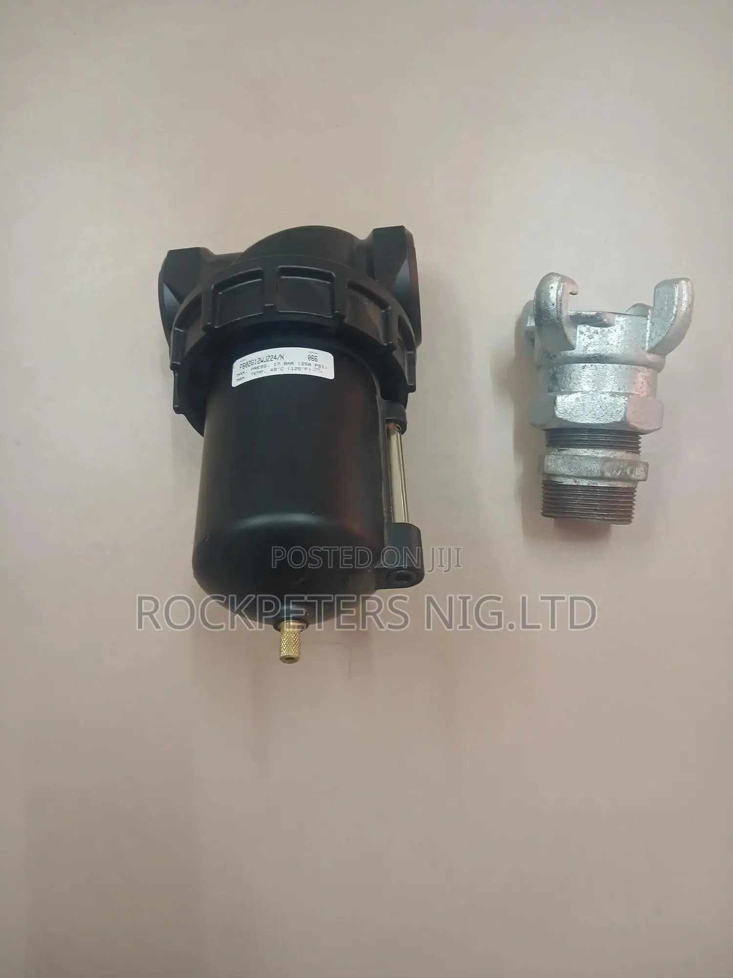 Parker-Watts F602 - 1 1⁄2" NPT Pneumatic Filter