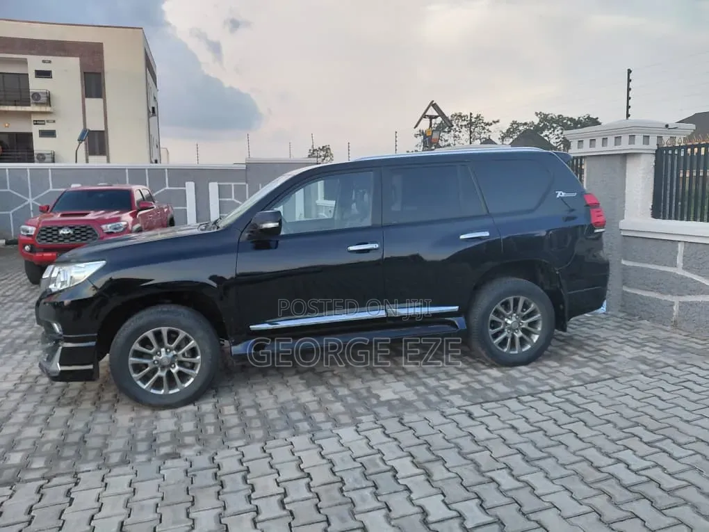 Toyota Land Cruiser Prado 2010 Black