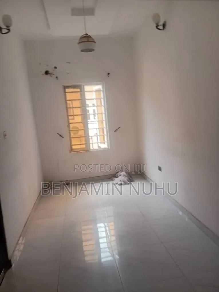 3bdrm Block of Flats in Ocean Palm Estate, Off Lekki-Epe Expressway