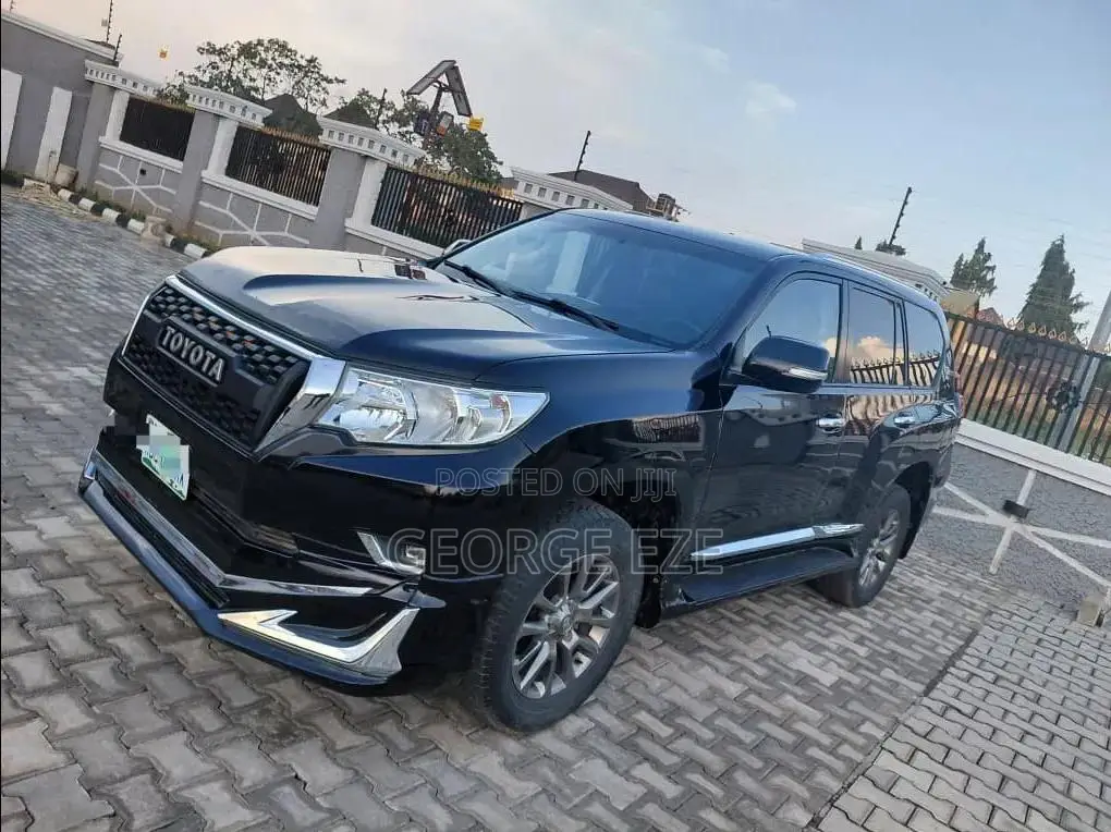 Toyota Land Cruiser Prado 2010 Black