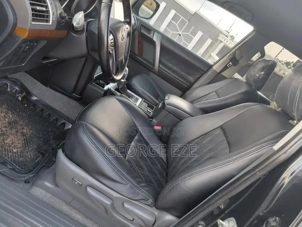 Toyota Land Cruiser Prado 2010 Black