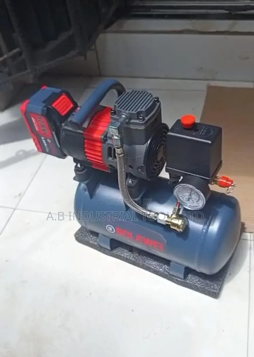 Cordless Air Compressor Branded as Bolewei