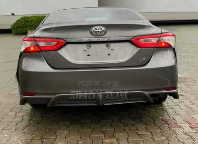 Toyota Camry 2019 Gray
