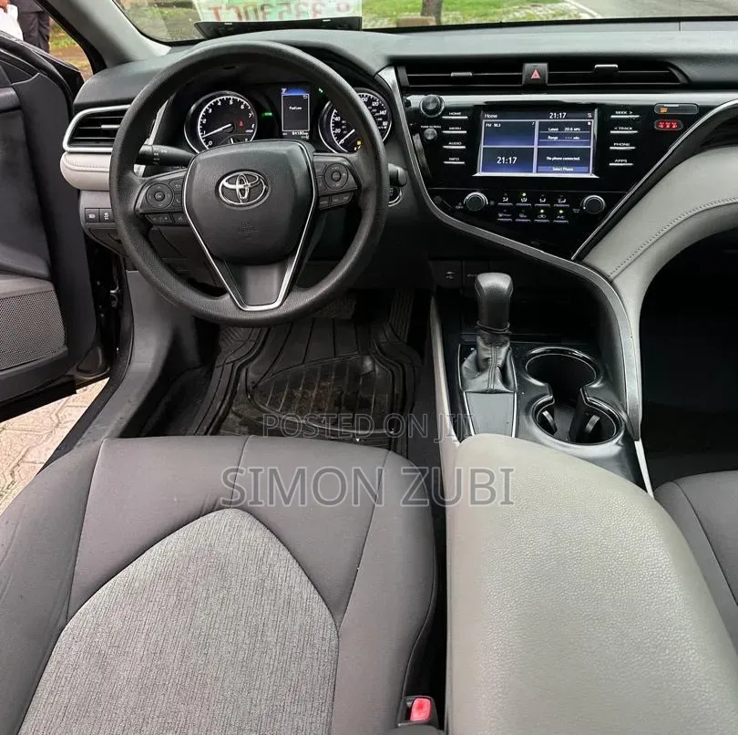 Toyota Camry 2019 Gray